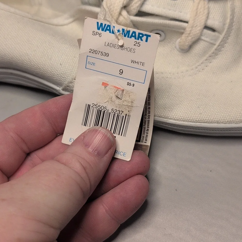 1996 Olympics Wal-Mart White Constance Tennis Shoes Size 9